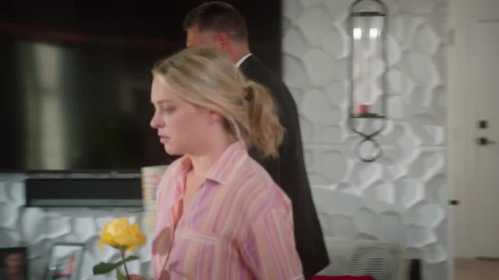 [Image: zs8g3n4axit3.jpg]