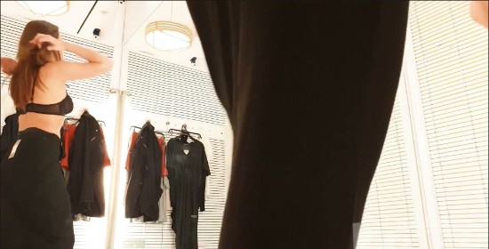 [Image: Voyeur16535145825.jpg]