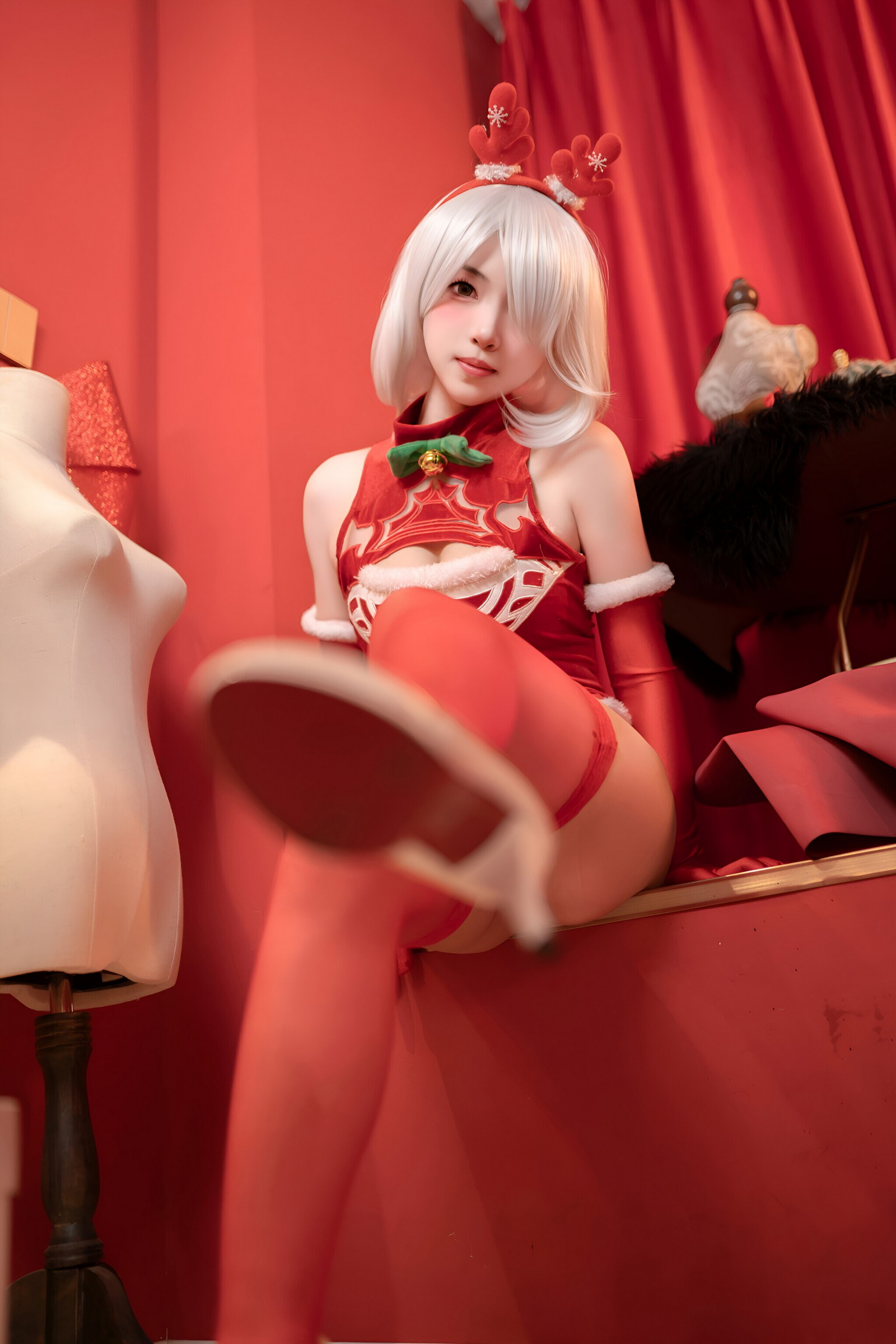Bangni邦尼 – 圣诞尼尔 红裙御姐 Cosplay 写真集（132P-3V-966MB）插图9