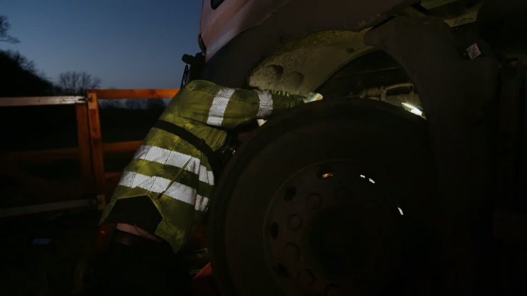 [Image: q4hhlc2km0h0.jpg]