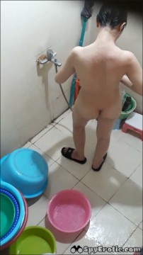 [Image: Voyeur12295135648.jpg]