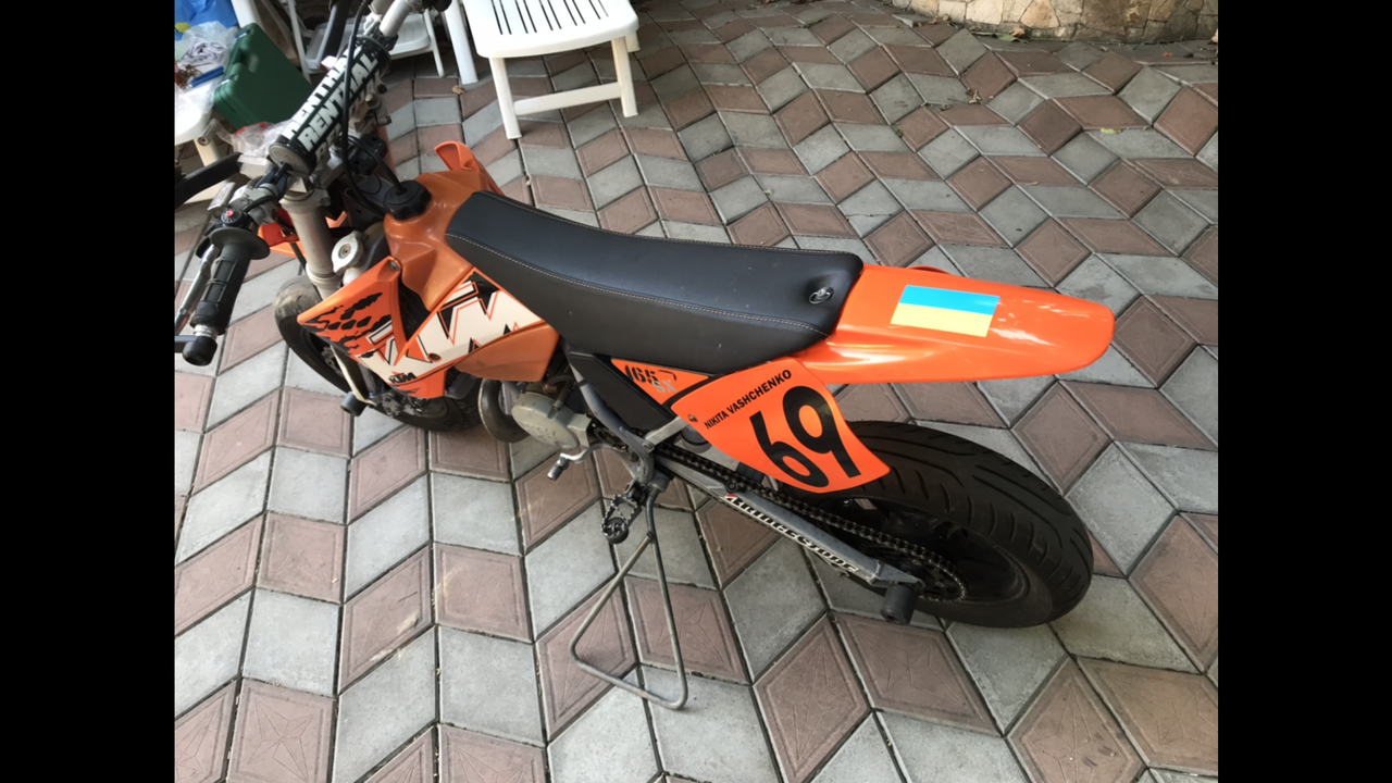 DF0FD00C-8391-49E2-9E0E-5D5B2C1BC0DE