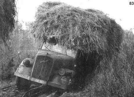 Opel Blitz con comida para los caballos que en verano de 1942 eran el medio de transporte mas utilizado por los alemanes