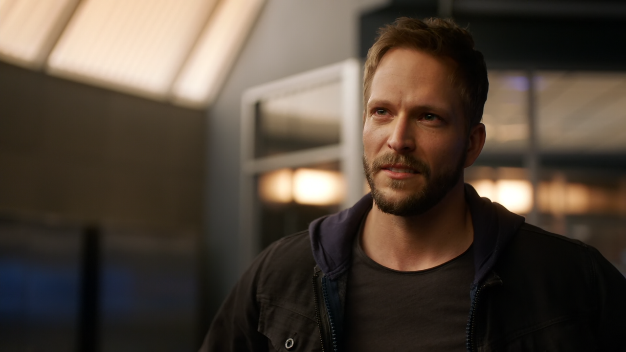 The.Flash.S08E14.Funeral.for.a.Friend.1080p.10bit.AMZN.WEB-DL.DDP5.1.HEVC-Vyndros.mkv_snapshot_26.24