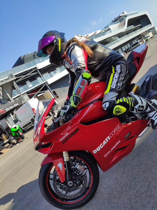 993C1230-0292-4DC7-9C67-5F275B7DD9E0