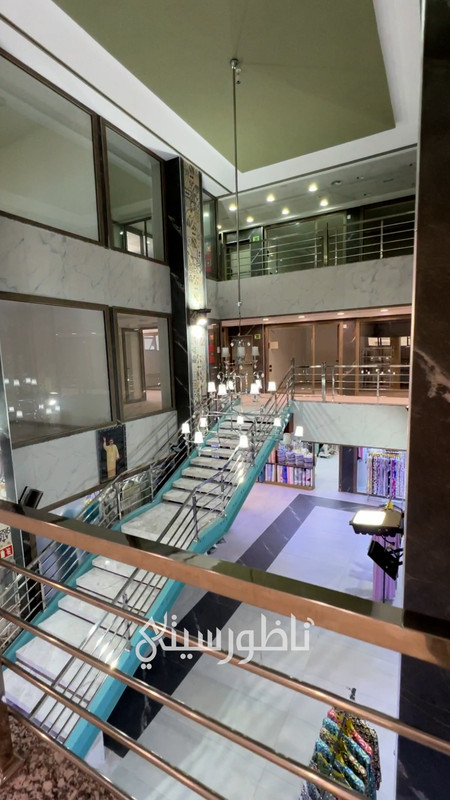 IMG-2753-00-00-35-32-Still017