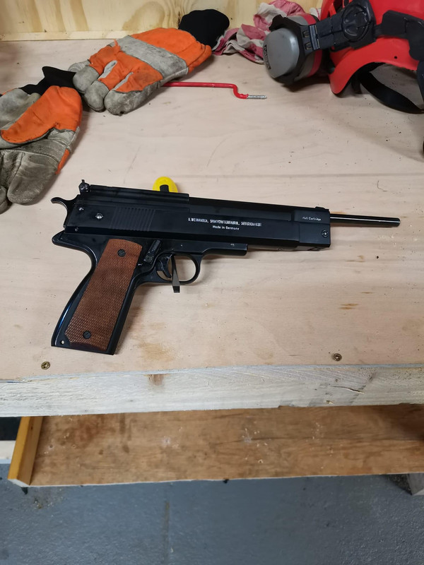 FDA8E88E-0CEA-409E-9495-E22E567A7BB1