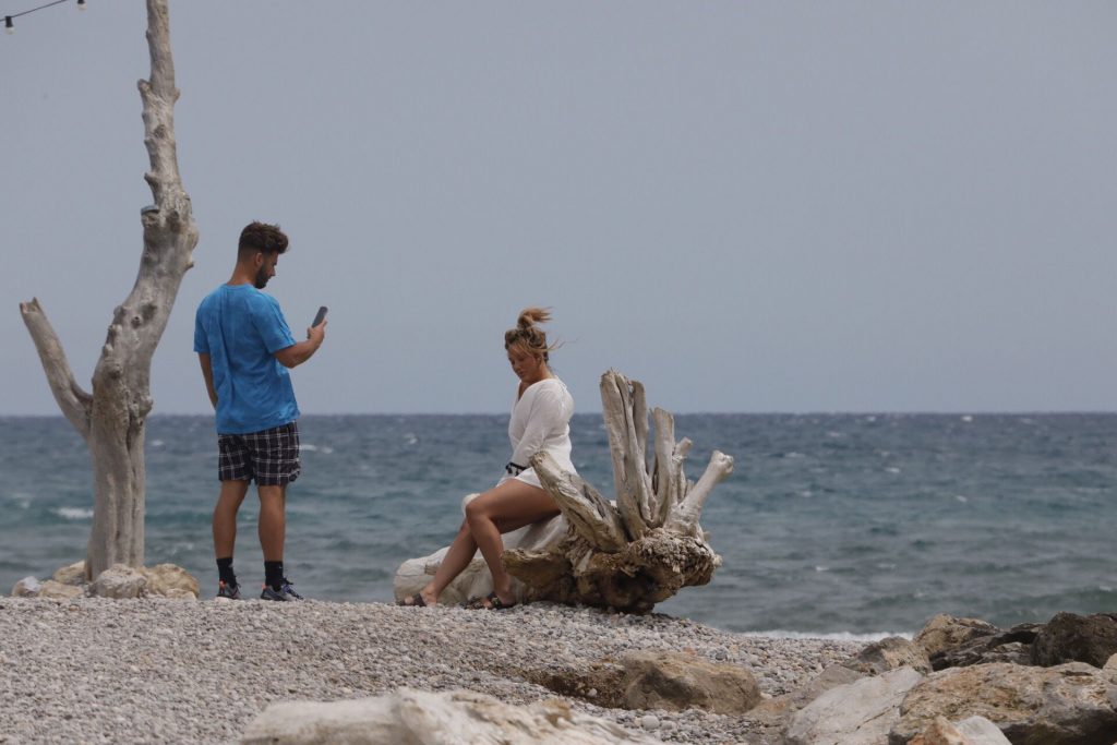 Charlotte-Crosby-Upskirt-Stars-Com-1-1024x683-28