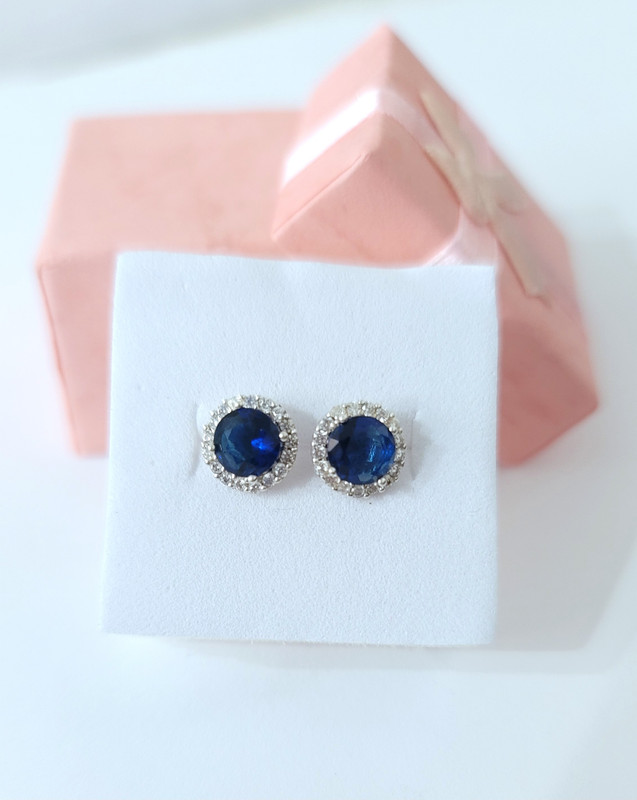 Arete redondo azul