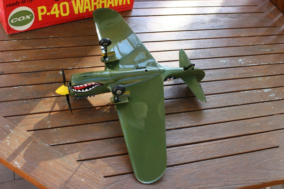 COX PT-19 Flight Trainer - eBay Listing (Looks New w/Box!) COX-P-40-Warhawk-Control-Line-4of4