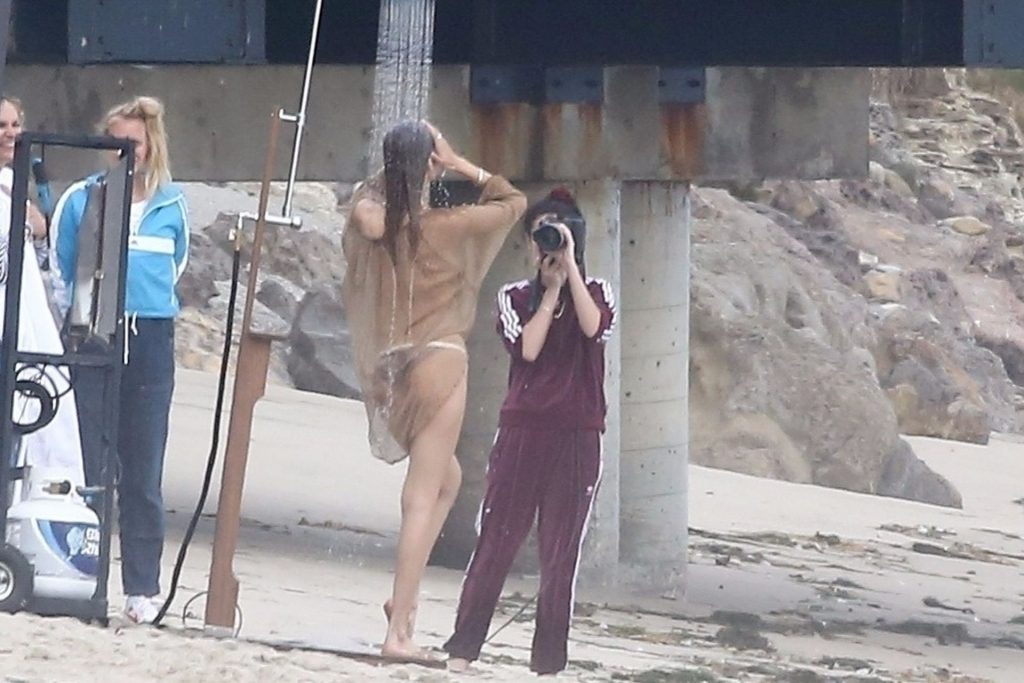 Bella-Hadid-See-Through-Nude-upskirt-STARS-com-44