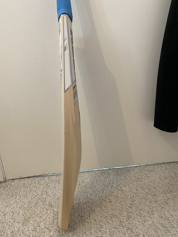 E40901BD-3961-4AA5-B28E-F4E24DF91443