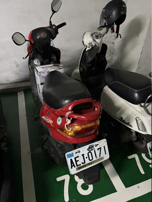 moto red 3