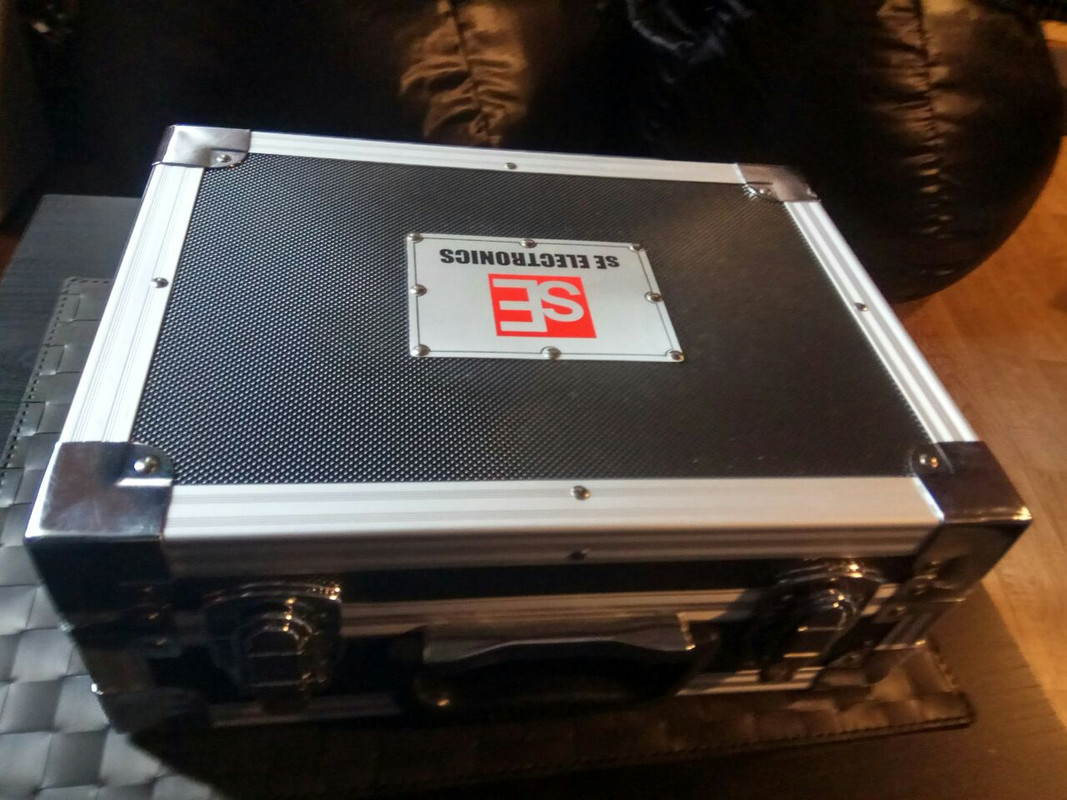 photo5256142872351189118