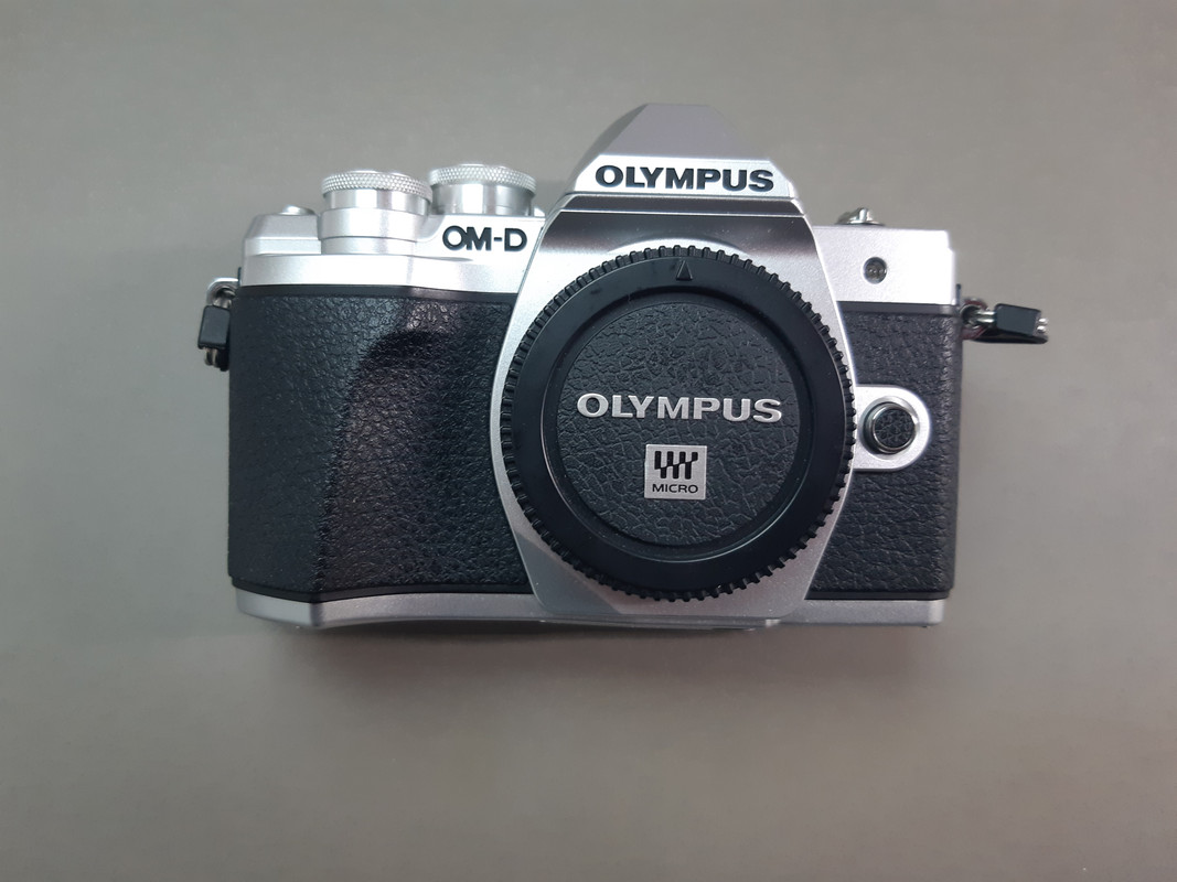 [VENDU] Olympus OM-D E-M10 III + batteries ,objectif manuel 35 mm 20240317-164557