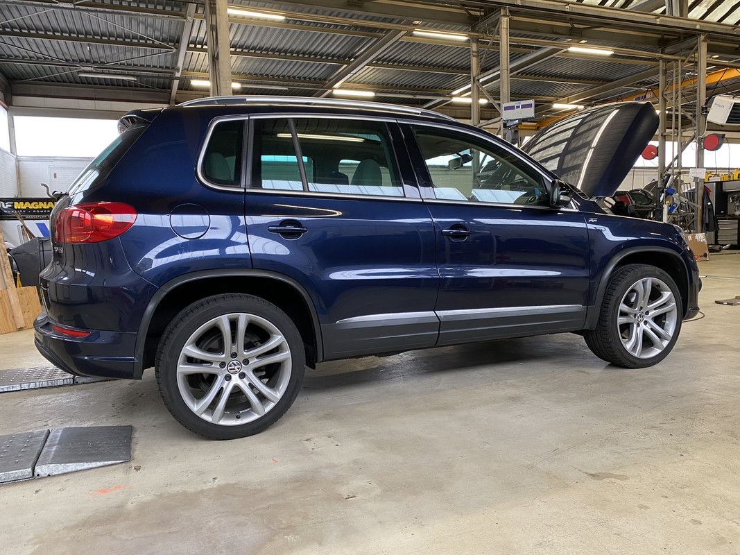 7C4C6D3D-C57C-41A5-9FA8-C31EFB1060EA