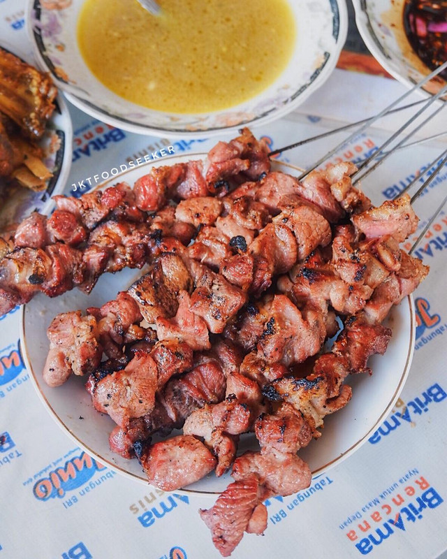 Potongan daging yang besar-besar pada Sate Klathak