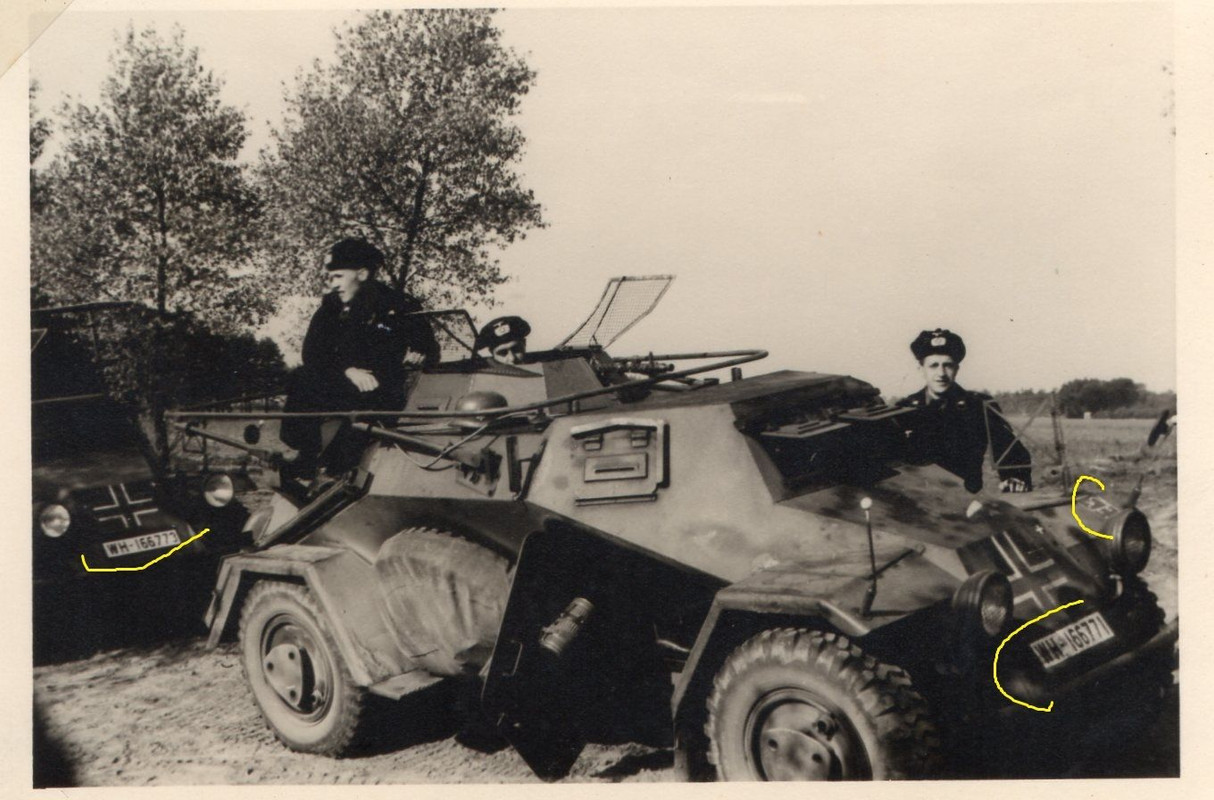 Foto Panzerspähwagen Balkenkreuz Staffelabzeiche