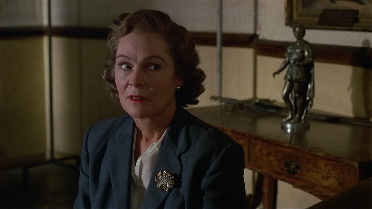 The Dresser 1983 BluRay [Hindi + Tamil + English] 480p 720p ESub Screenshot