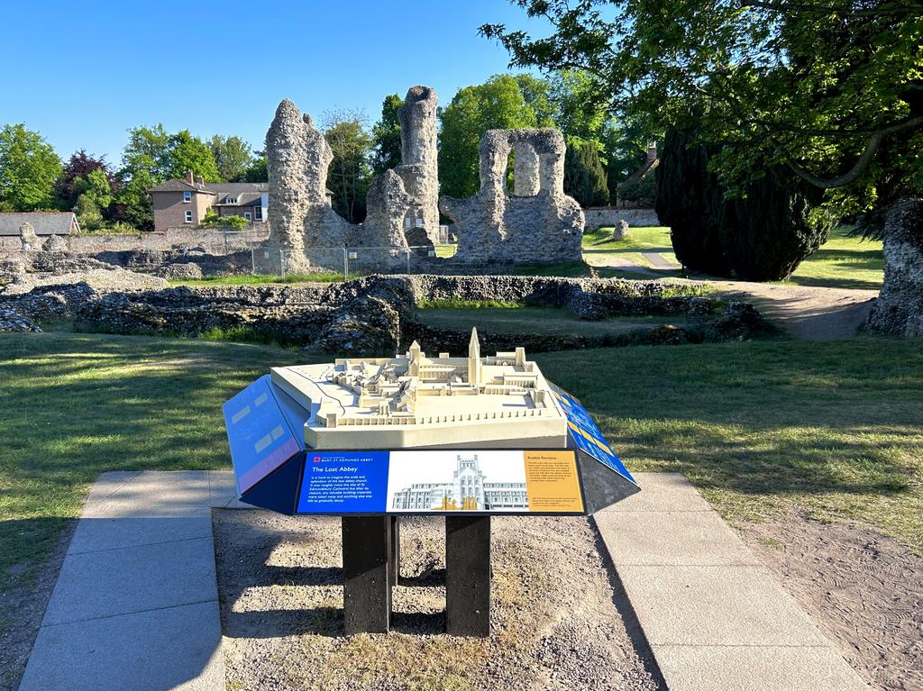 Пёстрая лента. Путешествие по сельским дорогам Англии в мае 2025 г.