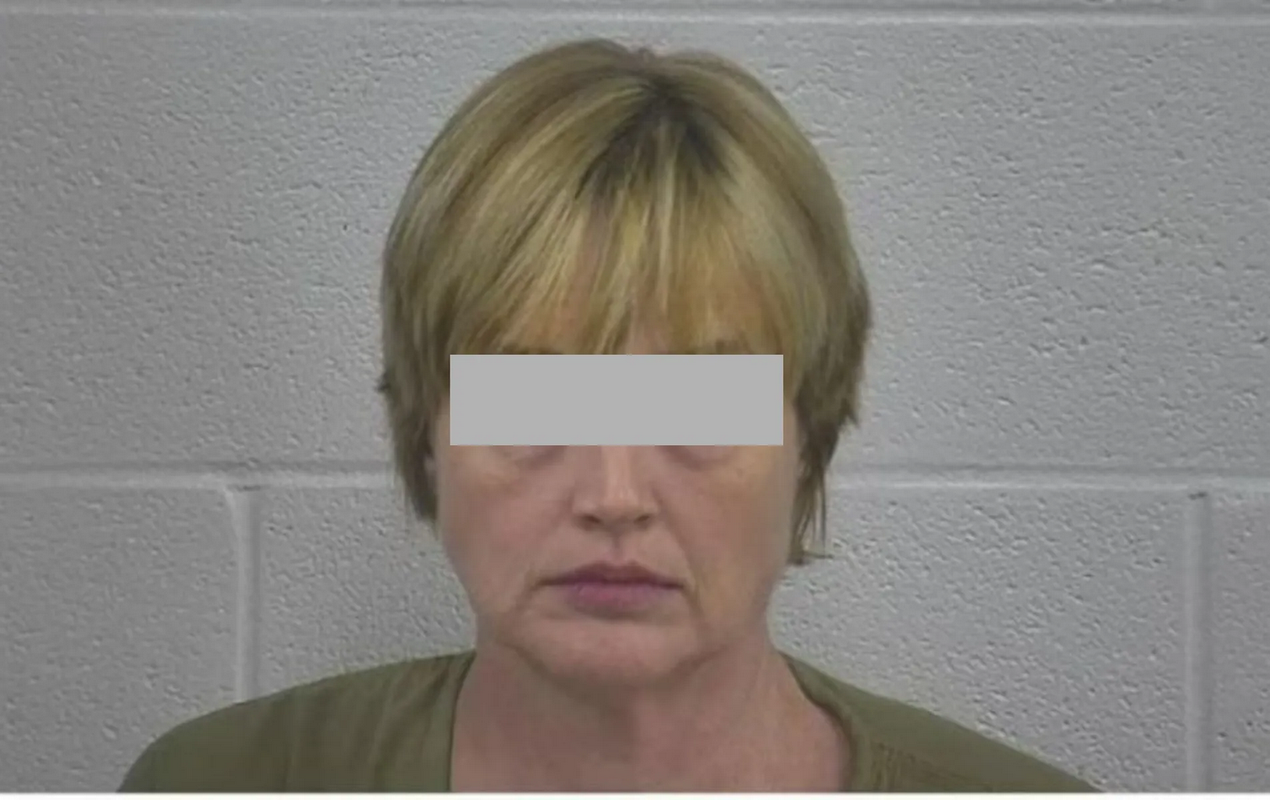 Se enamora de un hombre casado y contrata a un asesino para matar a la esposa