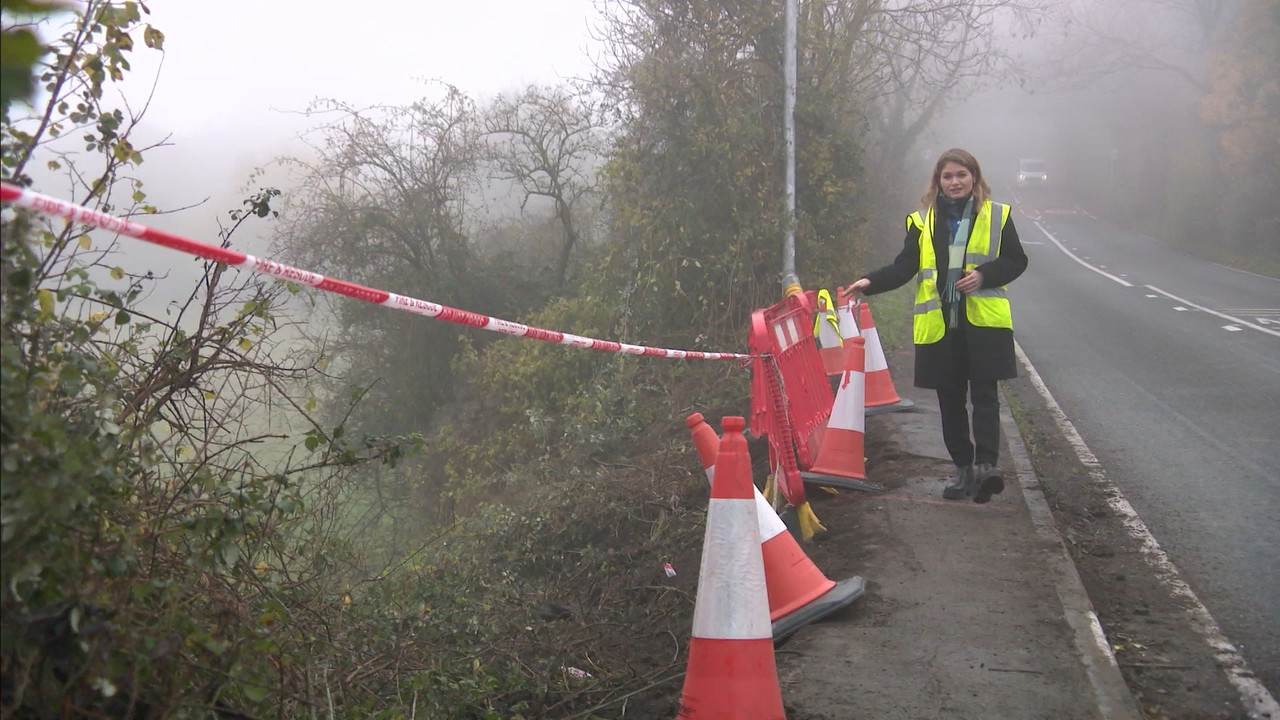 11.29 - 18.00.00 - ITV News West Country. Bringing you all the latest....ts_snapshot_04.11.715