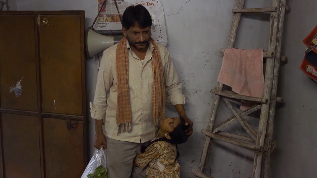 Siddharth 2013 WebRip [Hindi] 480p 720p ESub Screenshot