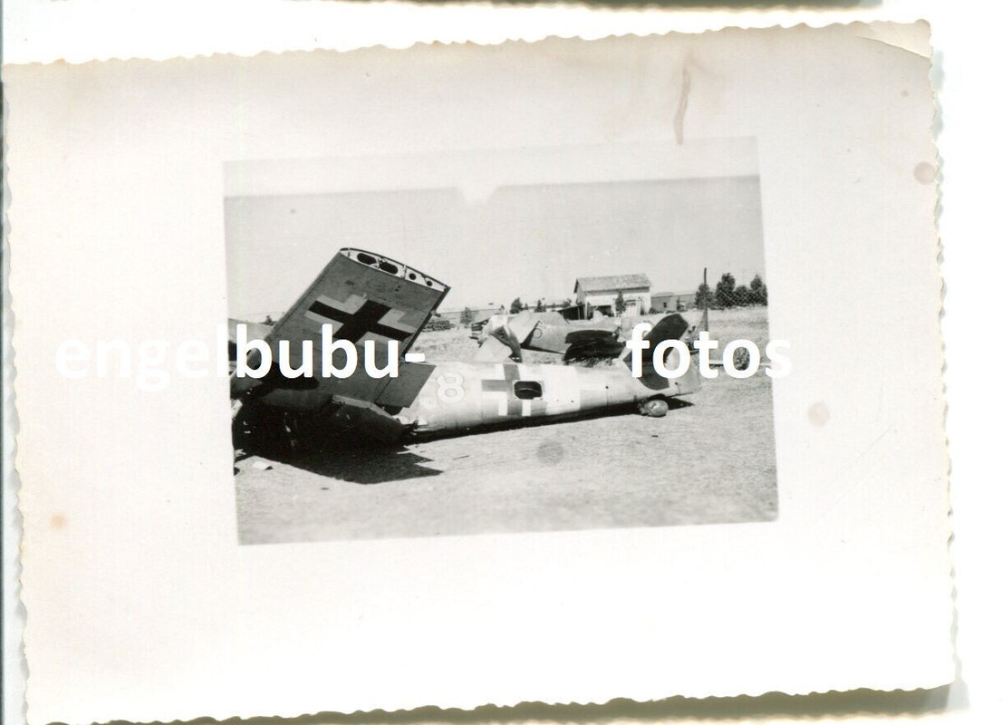 FOTO - FLUGZEUG - Me 109 - ERNST BÖRNGEN - Jagdgeschwader 27 - BRUCH - Flugplatz