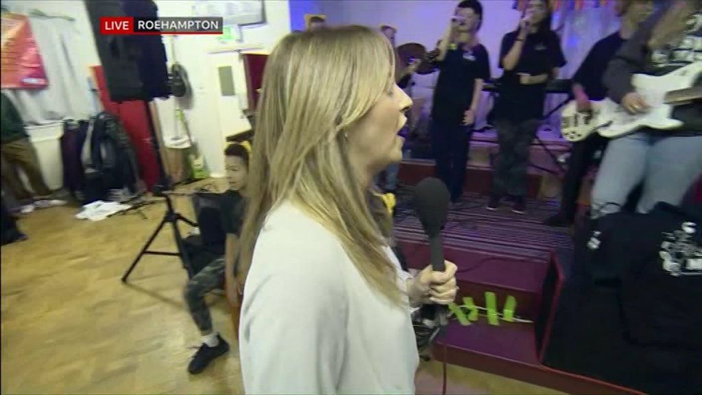 BBC London News_20221118_18301900.ts_snapshot_23.57.549