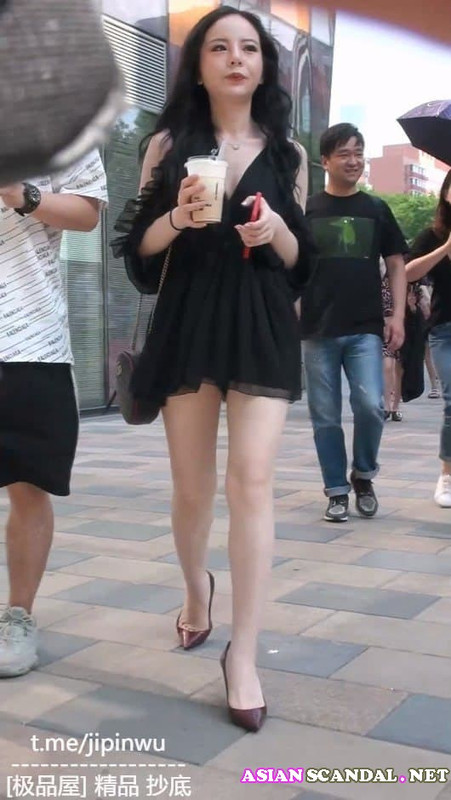 Singapore upskirt