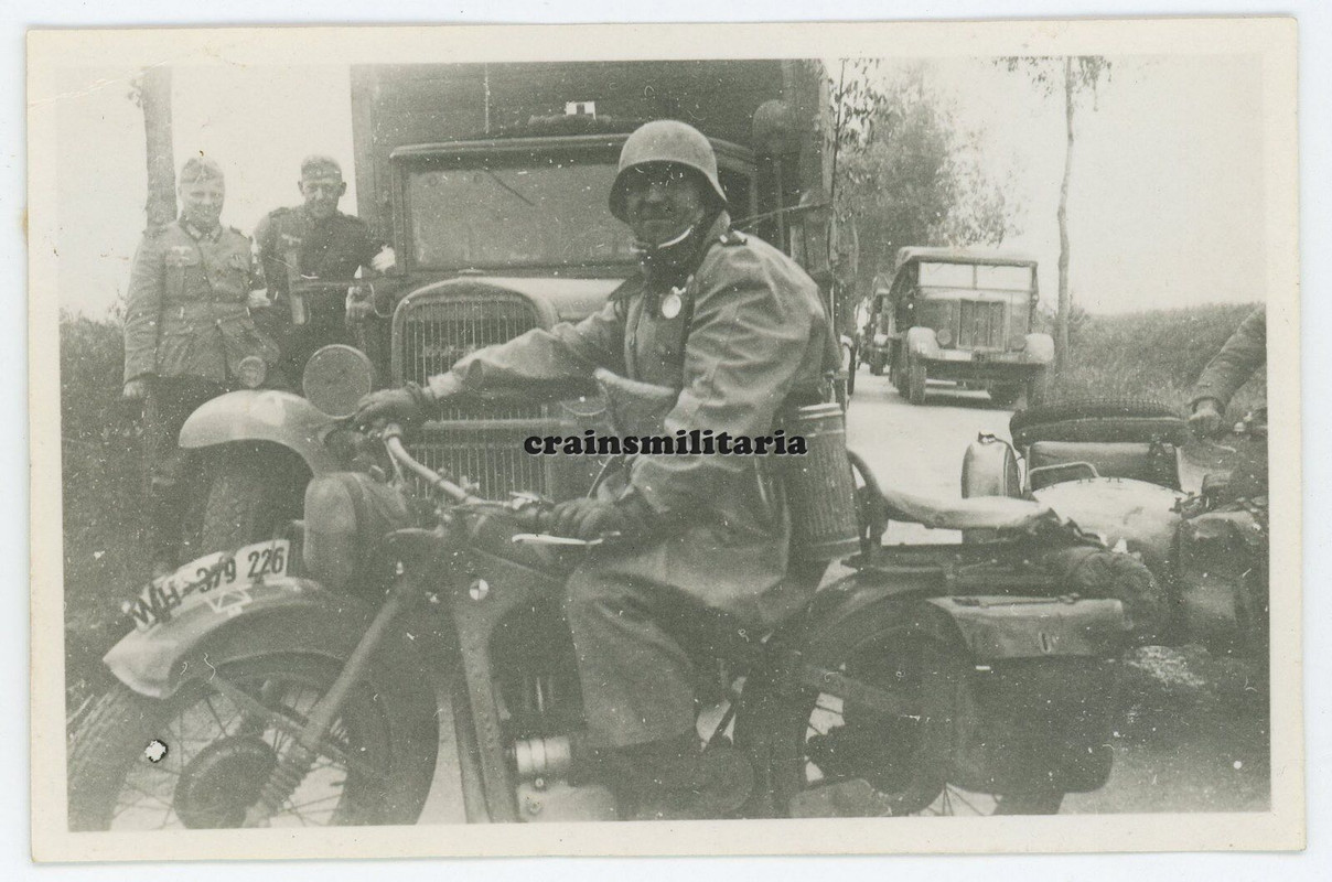 Orig Foto 10 PD BMW Kradmelder Motorrad Lkw Mit DRK Wappen In