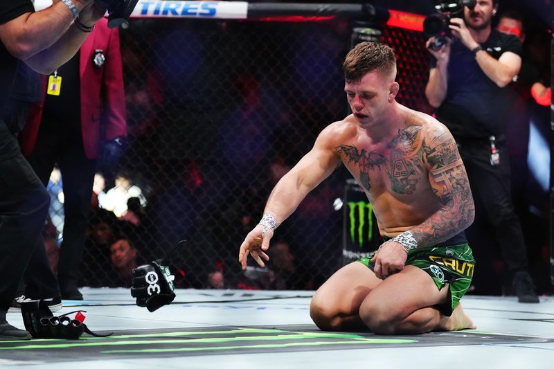 Джими Крут срещу Родолфо Белато на UFC 312 