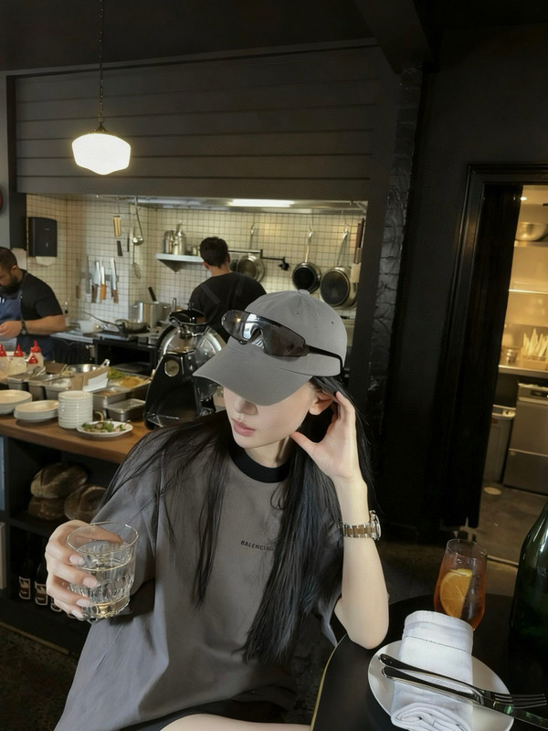 2025-10-18-23-40-IMG-8734