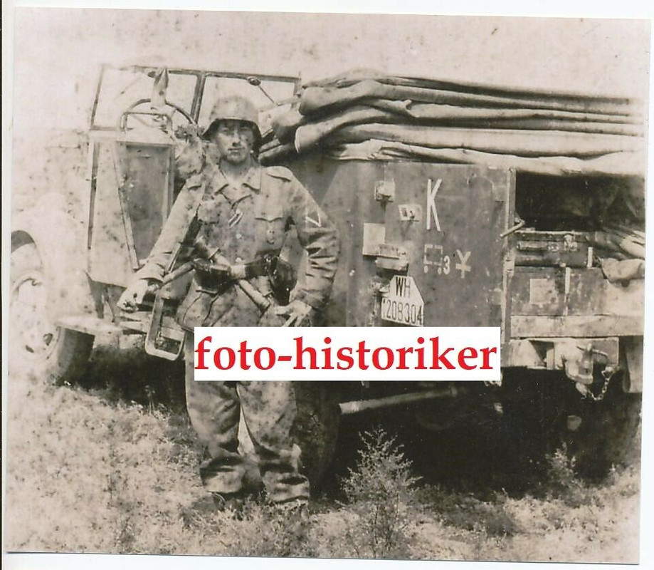 Foto Repro kein Zeitgenössisches original Soldat 16 Pz Div KFZ 70 Horch Kennung