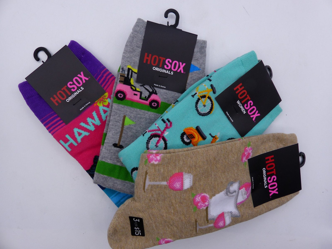 LOT OF 4 HOT SOX HO000818 HO100107 WOMENS MIXED DESIGN CREW SOCKS SIZE 9-11