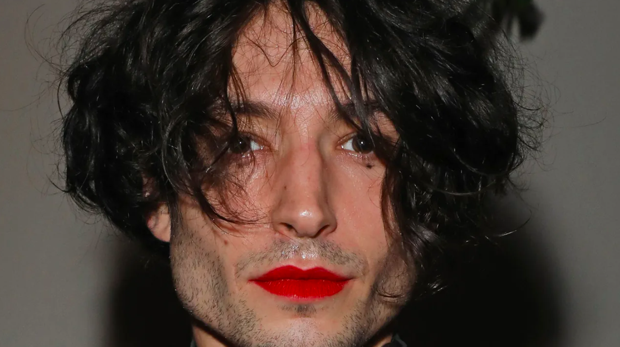 ¡¿Otra vez?! Acusan a Ezra Miller de robo grave en Stamford, Vermont