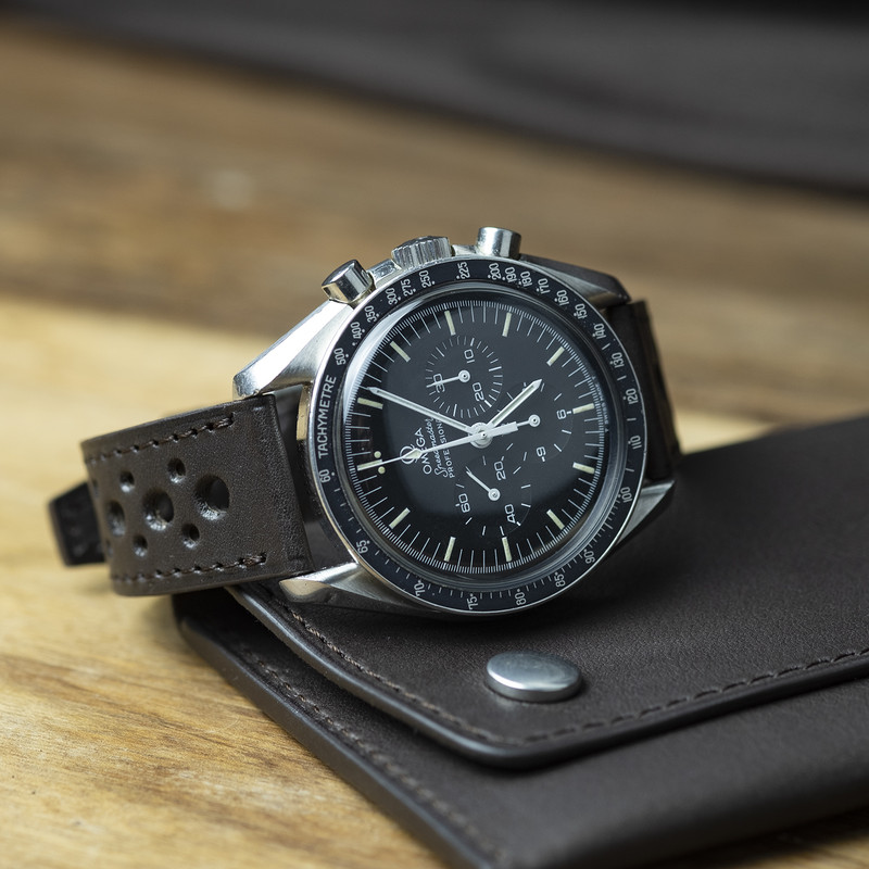 Feu de Speedmaster - tome 12 - Page 10 Chocolat-barenia-watchstrap