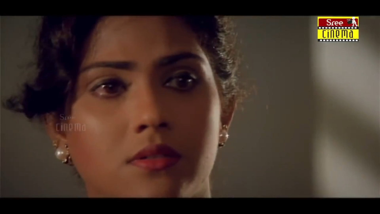 Vani vishwanath and mohini hot scenes mathrika kuthira.mkv_snapshot_05.50.000
