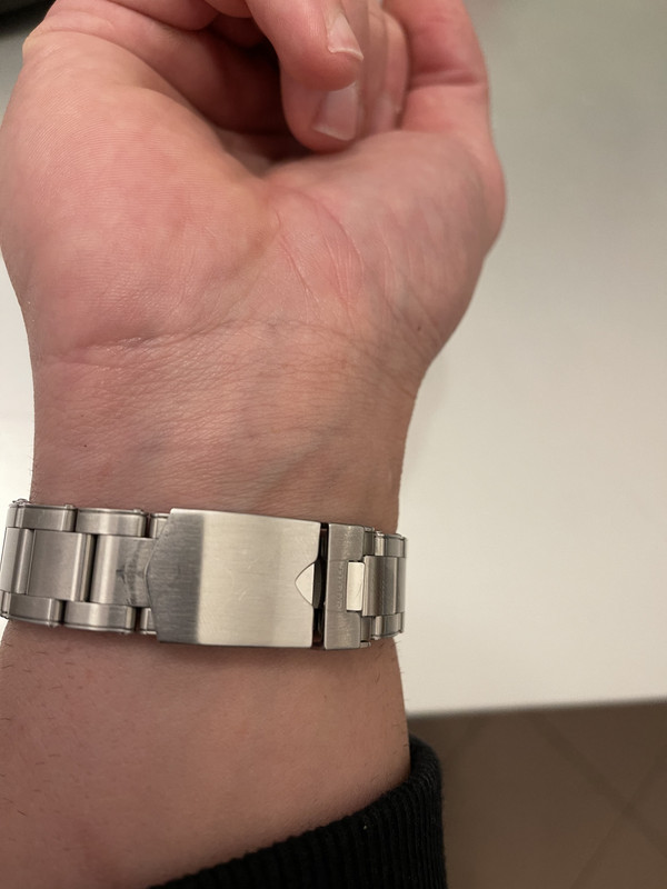 87BA78FF-E65E-4D7C-B776-CB9A369F55DA