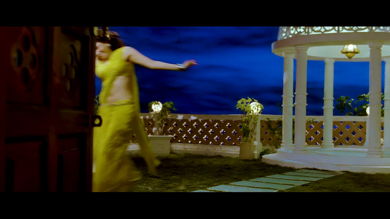 [Image: Tamanna-Hot-Song-From-Himmatwala-Taki-O-...-21-55.jpg]