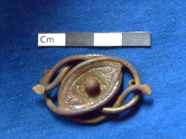 old brooch 001