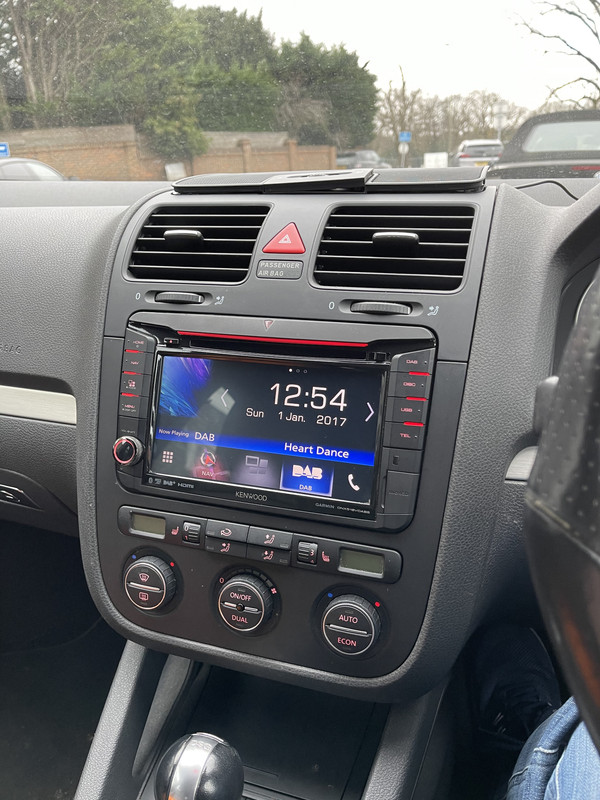 E733FA7A-7715-4BA9-B3C6-CBFC03A99274