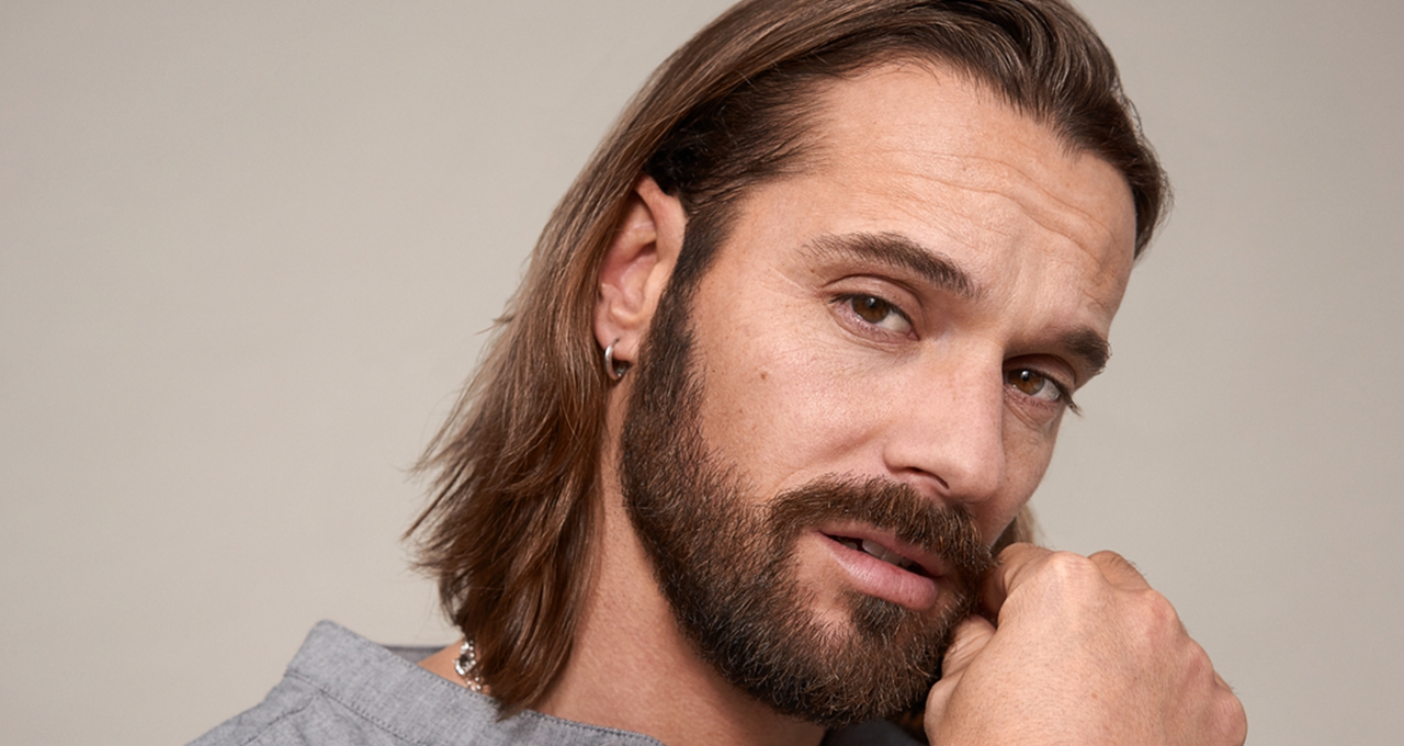 Cortes de cabello para hombres con cola de caballo