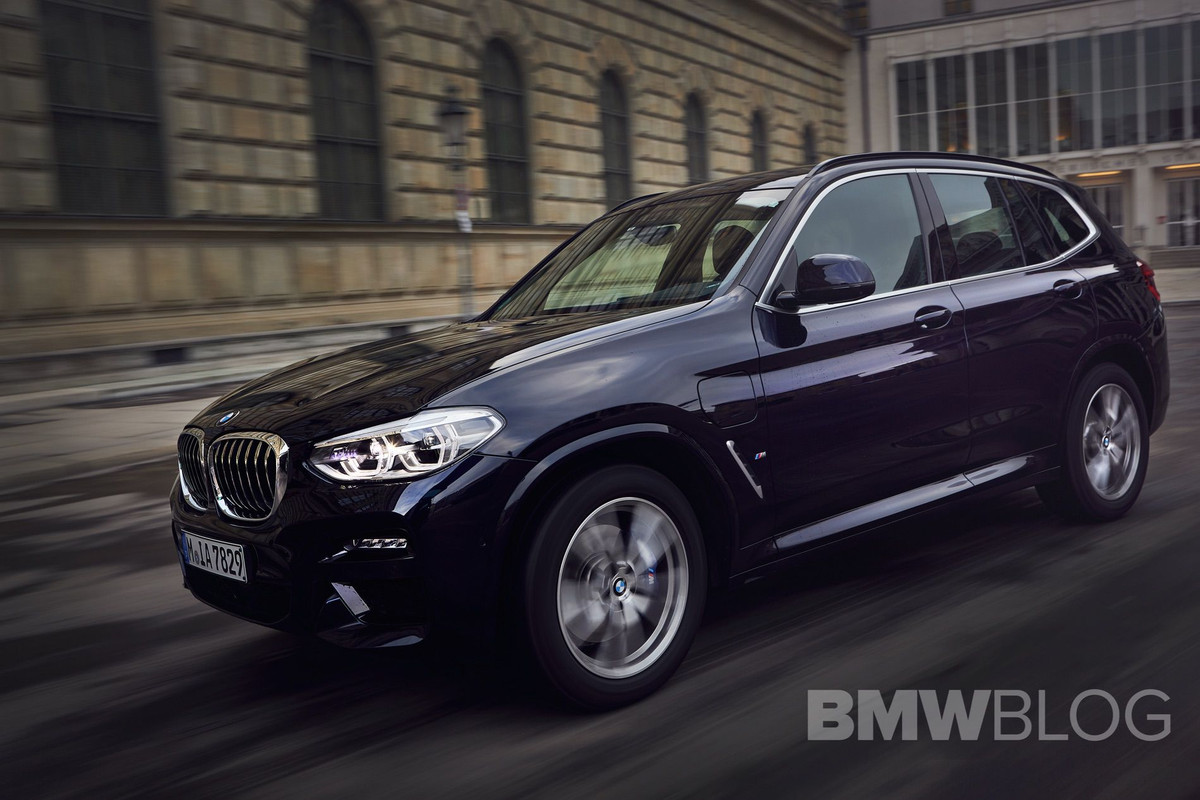 BMW-X3-xDrive30e-hybrid-04