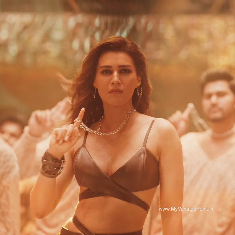sexy-kriti-sanon-in-ganapath
