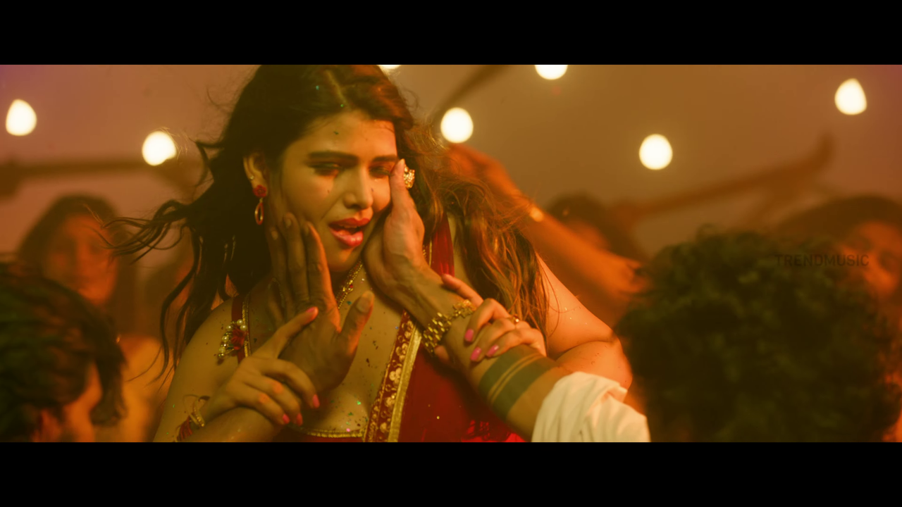 vlcsnap 2025 11 25 23h33m36s939