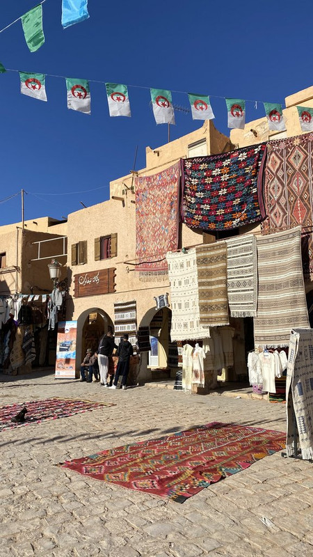 715E35BA-D490-4266-9142-D8CF6238E47F