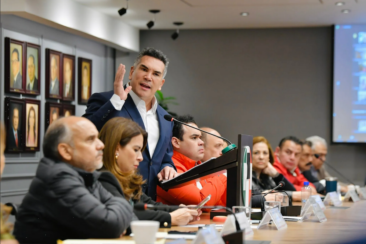 PRI, PAN y PRD postularán candidatos en 294 Distritos para la Cámara de Diputados