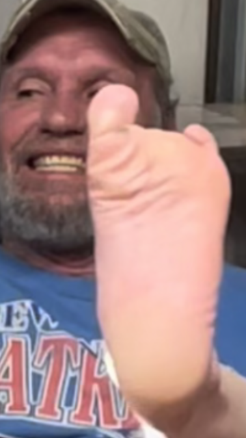 5271AB14-25C7-4835-B40C-78438419C6DA