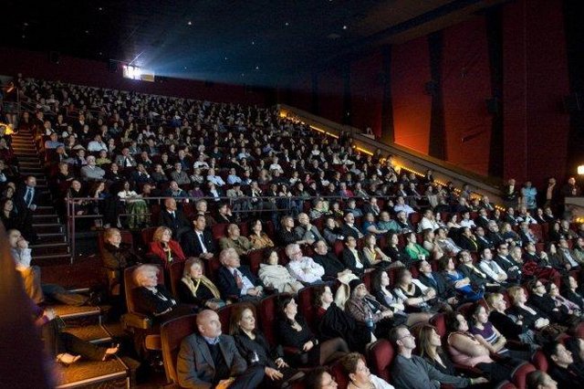 AYER FUE EL MEJOR VIERNES EN LA TAQUILLA PARA LOS CINES DESDE EL AÑO 2019